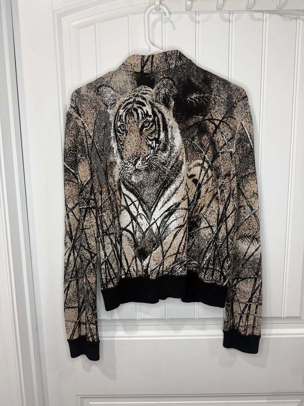 St. John Collection Marie Gray Tiger Zip Cardigan Jacket Sweater Sz 12 - Picture 3 of 13